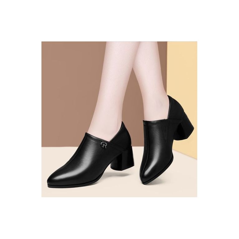 Marques officielles FASHION Bottines noires bout pointu